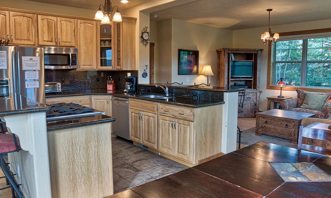 Vista Point House | Rachel Lane Home with Luxurious Touches ~ RA46729