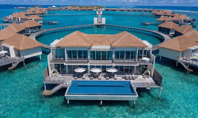 Huruelhi Island Hotel | Radisson Blu Resort Maldives