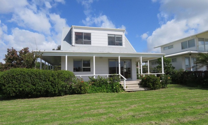 Taipa House | Raines Retreat - Taipa Beach Bach