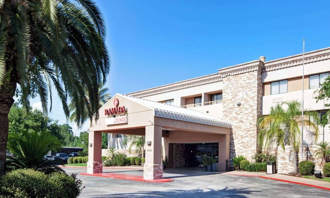 Houston Apartment | Ramada by Wyndham Houston Intercontinental Airport South
