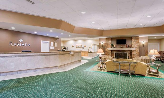 Provo Hotel | Ramada by Wyndham Provo
