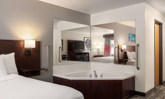 Richland Center Hotel | Ramada by Wyndham Richland Center