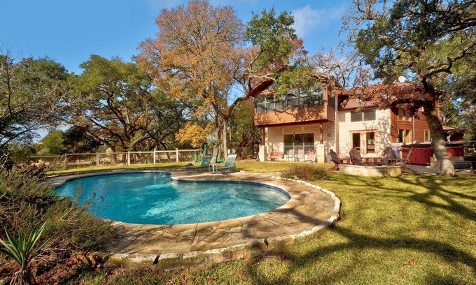 Driftwood House | Rancho Escondido - Great Family Home on Private Acreage With AWESOME Game Room.