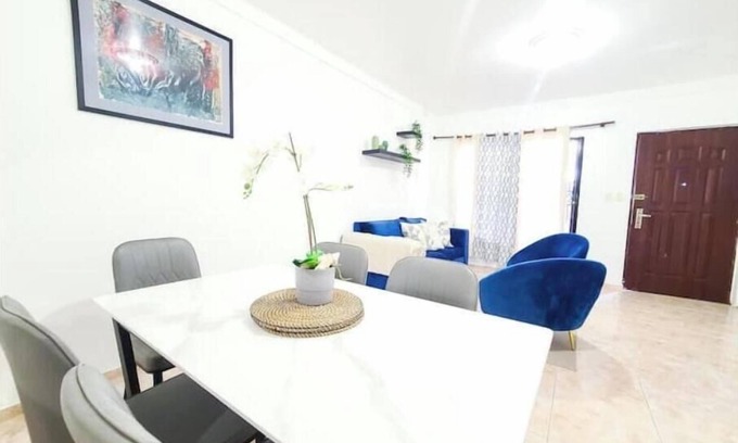 Cabrera House | Rango #1 – Style & Comfort in the Center