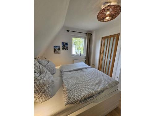 Timmendorfer Strand House | Raphael - "Roger Moore"