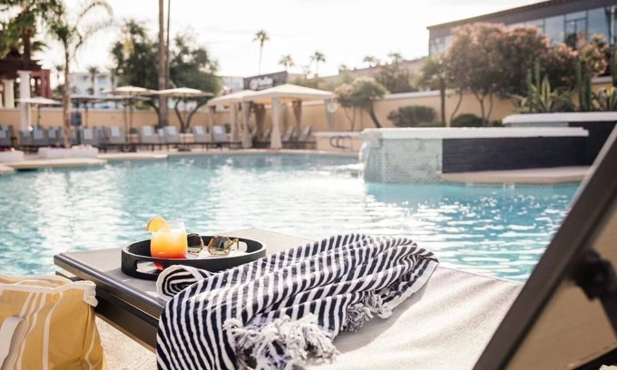 Downtown Resort | Rare Find! Spacious Unit, Pool, Parking and Golf Course