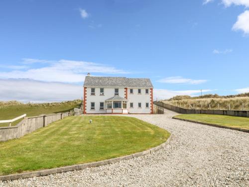 Derrybeg House | Realt na Farraige
