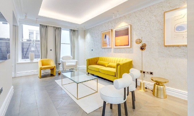 Sachsenhausen Apartment | Recently renovated apartment with all utilities