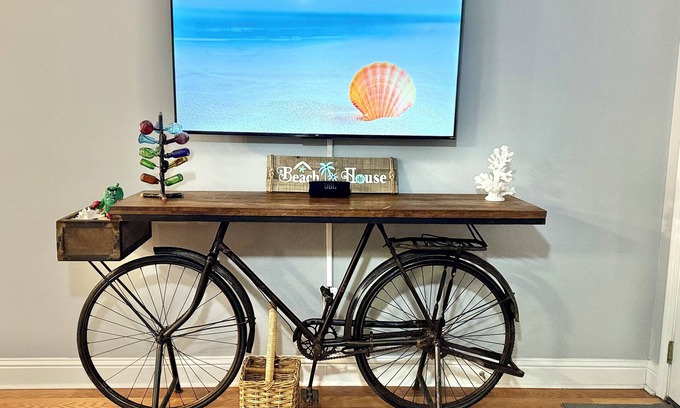Biloxi Condo | Recently Updated Trendy Biloxi Beach Condo