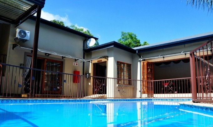 Muckleneuk House | Red Apple Guest House