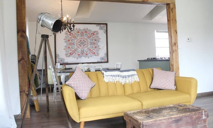 Ottumwa House | Red Fern Hotel - Eclectic Getaway 2 bedroom