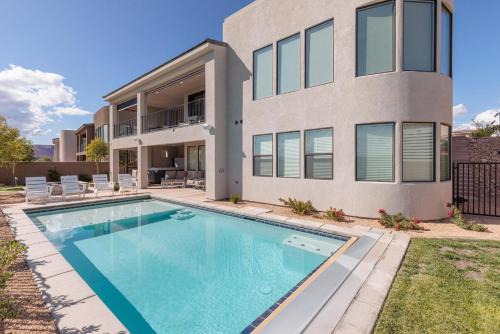 St. George House | Red Mountain