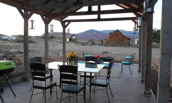 Teasdale House | Red Rock Country Cabin