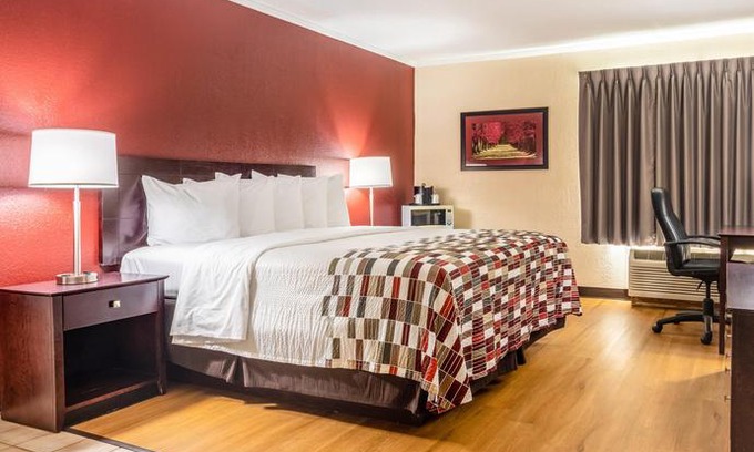 Austinburg Hotel | Red Roof Inn Ashtabula - Austinburg