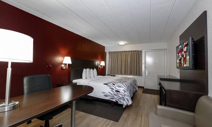 Troy Hotel | Red Roof Inn Detroit - Troy