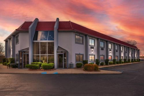 Cloverdale Hotel | Red Roof Inn Greencastle South - Cloverdale