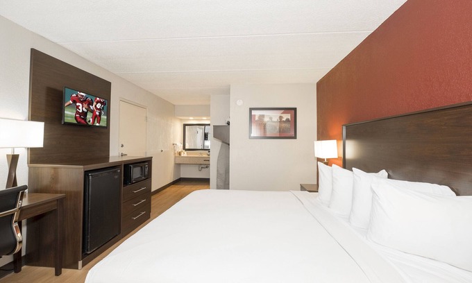 Saraland Hotel | Red Roof Inn Mobile North - Saraland