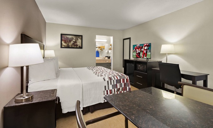 Cave City Hotel | Red Roof Inn & Suites Cave City