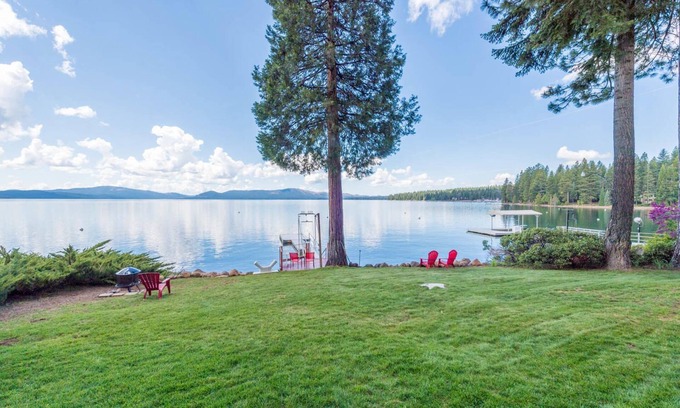 Peninsula Village Cabin | Red Roof Lakefront Cabin stunning view & dock 12 occupancy option