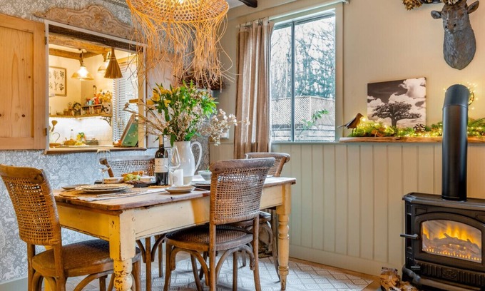 Brading House | Red Squirrel Batch - One Bedroom House, Sleeps 2