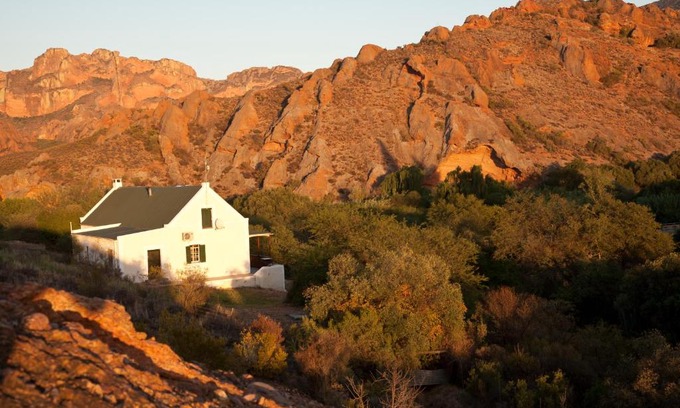 Oudtshoorn House | Red Stone Hills