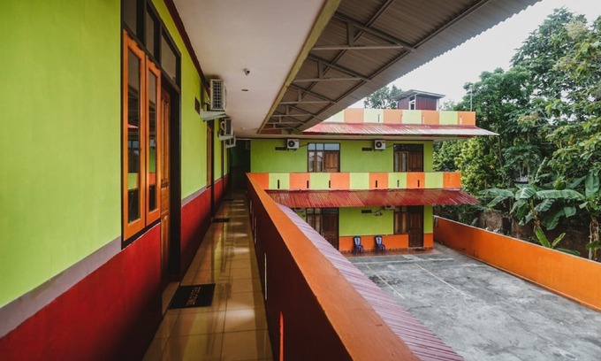 Manado Hotel | RedDoorz @ Malalayang Manado