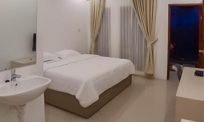 Cimerak Hotel | RedDoorz near Pantai Madasari Pangandaran