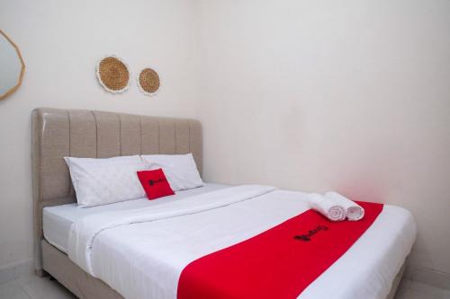 Condongcatur Hotel | RedDoorz Syariah near Universitas Mercu Buana Kampus 2 Yogyakarta