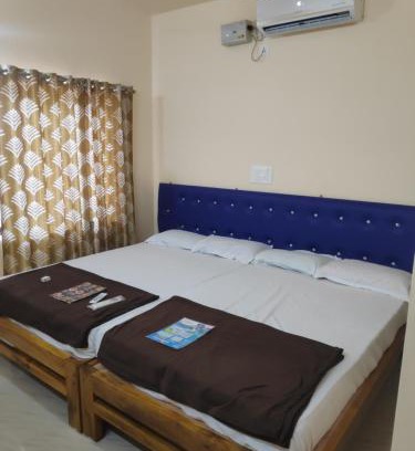 Hireguthi Apartment | Redkar Rooms Gokarna Beach front AC And Non AC Rooms
