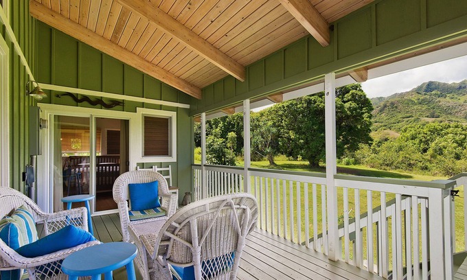 Wainiha House | Reduced rate at Majestic Island Getaway in Wainiha Close to Beach!