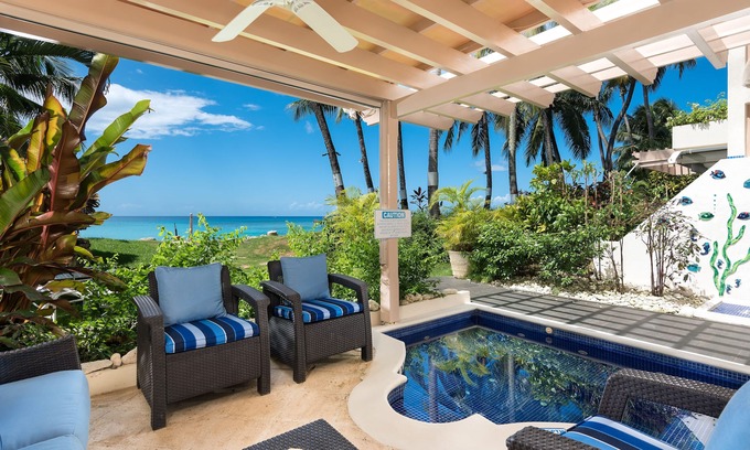 Reeds Bay Condo | Reeds House 1 in Carlton, St James by Personal Villas - Bright and Breezy Condom