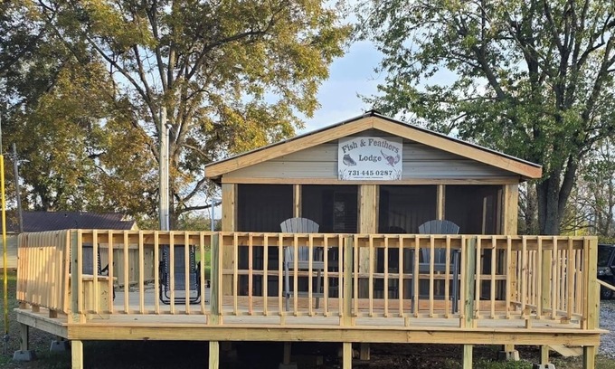 Hornbeak House | REELFOOT LAKE☆ Charming 2 BR Mobile home & adj. 1 BR cabin w/an awesome view!