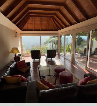 Faial House | Refúgio das Camélias