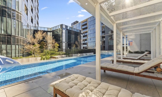 Belconnen Apartment | Refined 2-Bed With Luxurious Building Amenities