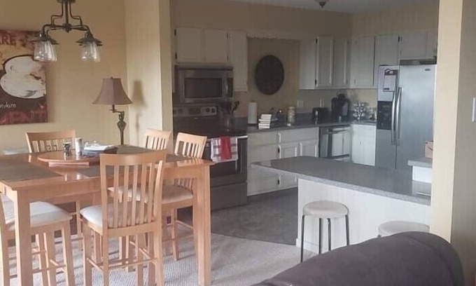 Seven Springs Condo | Refresh and Relax in Seven Springs