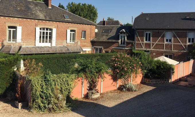 Croix-Moligneaux House | Refuge, Domaine Les Racines