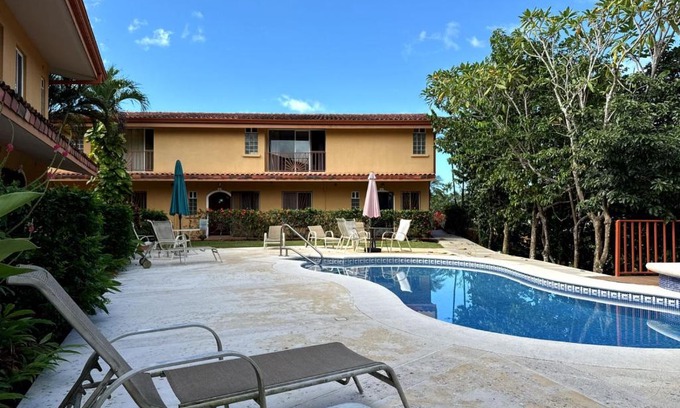 Jaco Apartment | Refugio de paz