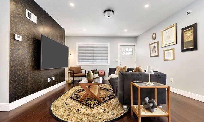 Lawrenceville House | *Regal Bricks* Cold Plunge | Fire Pit | Game Room | Private Backyard