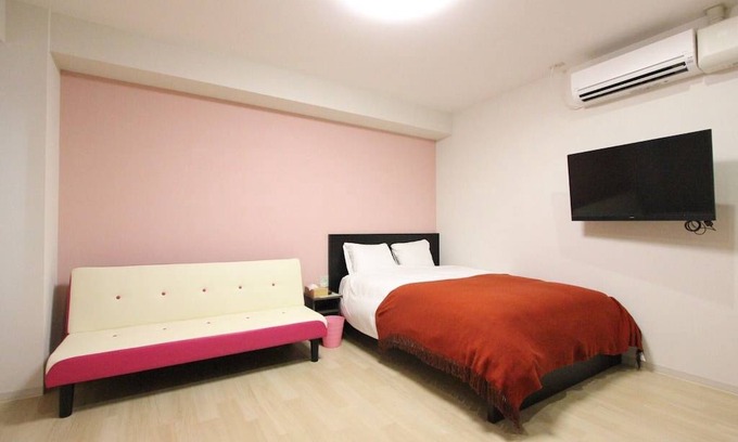 Kita Ward Hotel | Regalia Inn