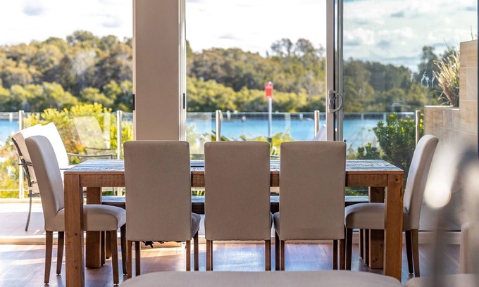 Forster Apartment | Regatta 3 on the river