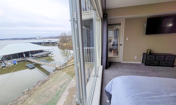 Village of Four Seasons Condo | Regatta Bay 488-1B - Modern Great Corner Unit Condo in Regatta Bay Complex.