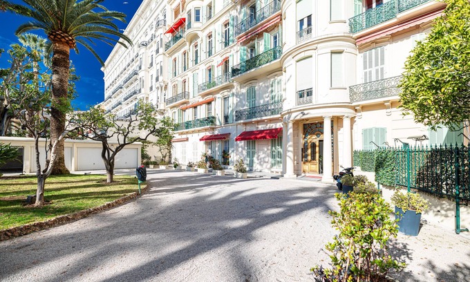 Old Town Apartment | Regina, Menton, France