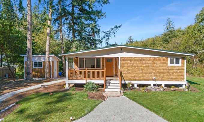 Camano Island Ski Chalet | Relajate y recargate de buena vibra en nuestras cabanas de Camano Island