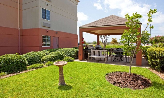 Westchase House | Relax and Recharge! FREE Parking, Pets Allowed, Near Boone Road Park Trail!