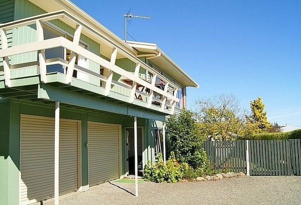 Rainbow Point House | Relax at Rainbow Point - Taupo Holiday Home