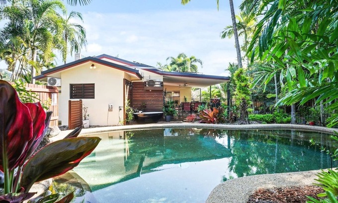 Kewarra Beach House | Relax at Sudbury Shores Beach House- Tropical Kewarra Beach Retreat | Lagoon Pool + Outdoor Bath