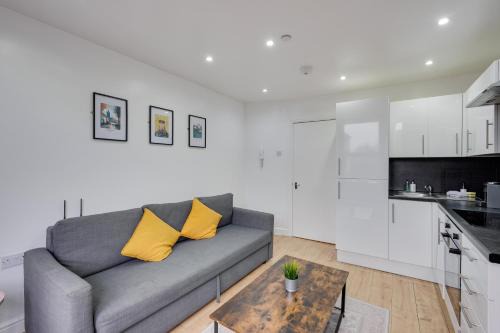 Cathays Apartment | Relax in a modern Cardiff home by the City Centre & Bute Park