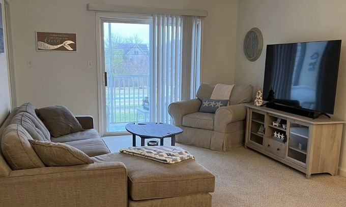 Villages of Five Points Condo | Relax in Lewes Condo near the beaches!