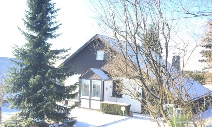 Neuastenberg Ski Chalet | Relax in nature Chalet Eve Neuastenberg