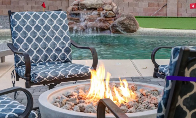 North Mountain House | Relax & Play:Retreat w/Pool Mini Golf Hot Tub BBQ Fire Pit Games EV/RV Ready